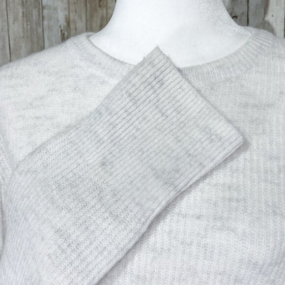Women's Old Navy Sweater | White | Crew Neck | Large | Relaxed Fit | Stretch - Picture 7 of 10